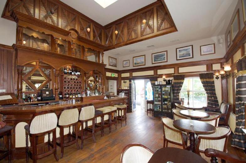 Island View Hotel Malahide Exteriör bild